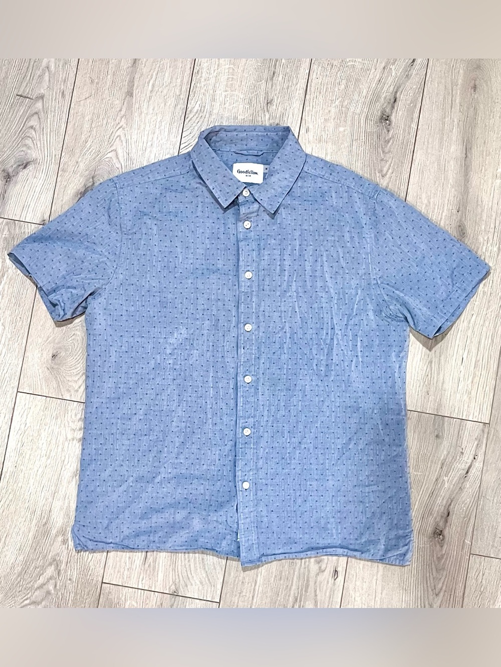 Goodfellow & Co men’s medium Blue Short-Sleeve Button-Down Shirt